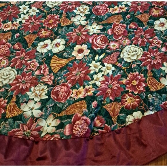 Vintage Christmas Tree Skirt Tablecloth Burgundy Satin Trim Quilted Floral 57" - Picture 3 of 4